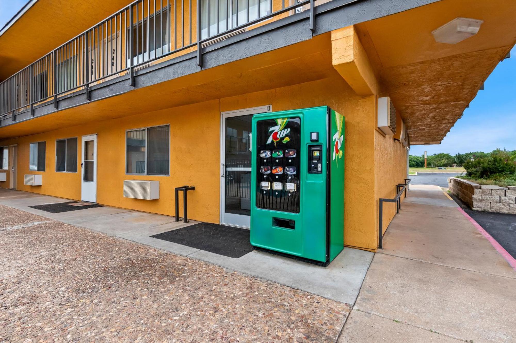 Americas Best Value Inn Stillwater Exterior foto