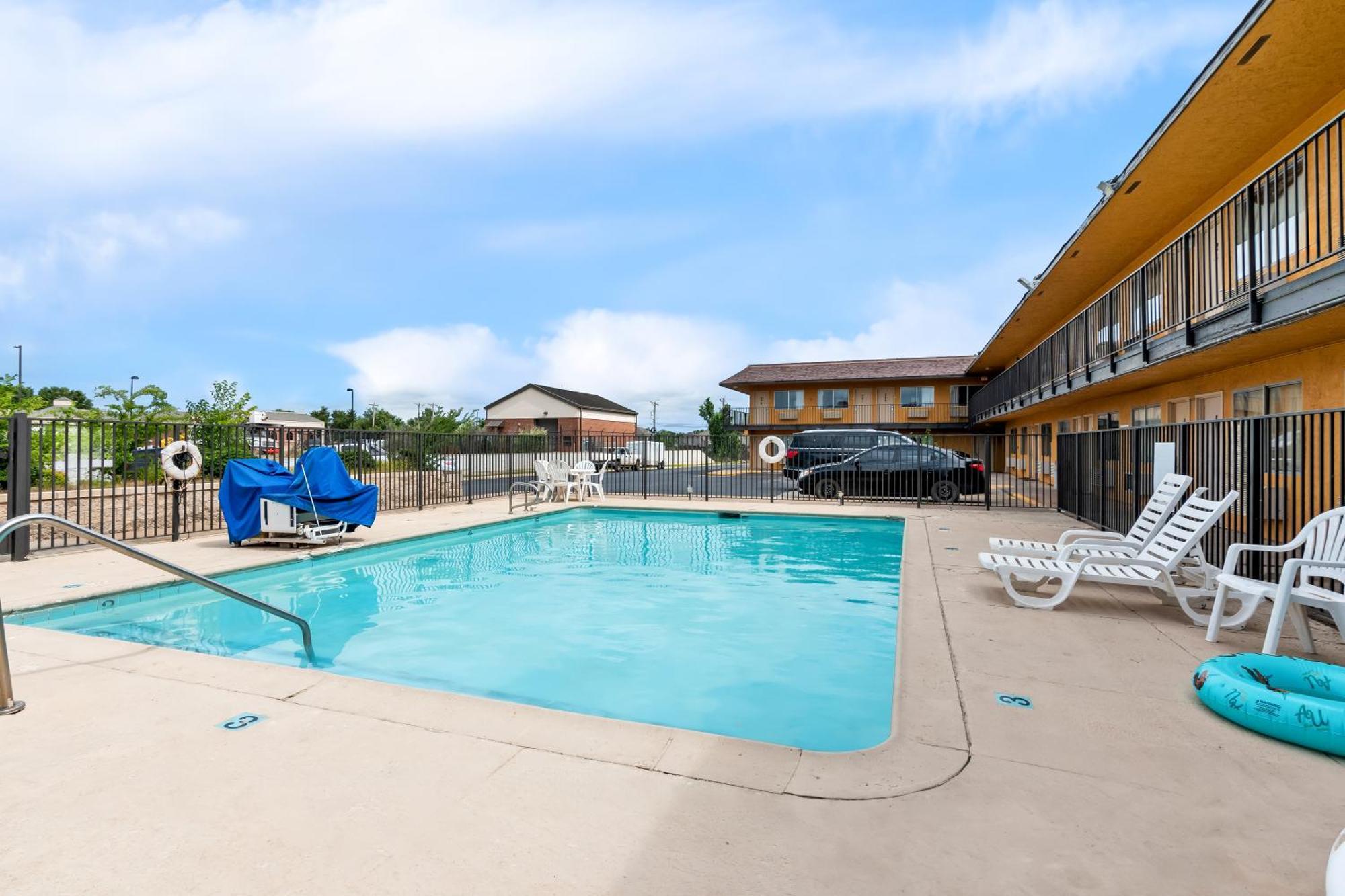 Americas Best Value Inn Stillwater Exterior foto