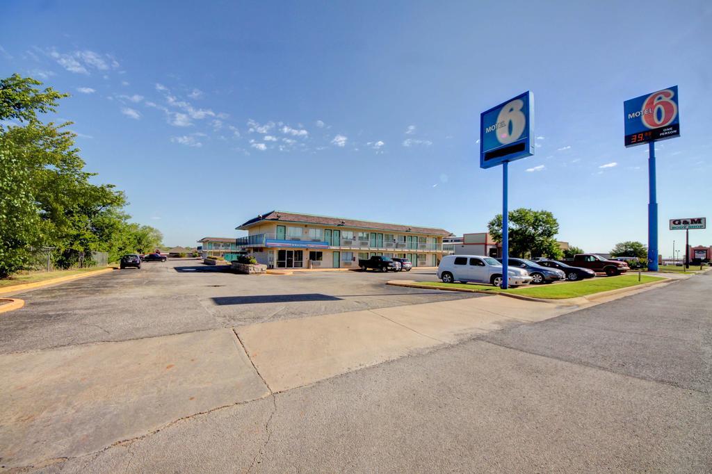 Americas Best Value Inn Stillwater Exterior foto
